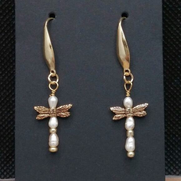 Pearl Dragonfly Earrings NEW Artisan Made Dangle Gold Tone Wings Beaded Formal - Picture 6 of 8